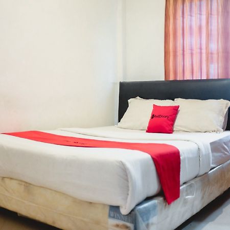 Reddoorz Plus Near Palembang Indah Mall Екстер'єр фото