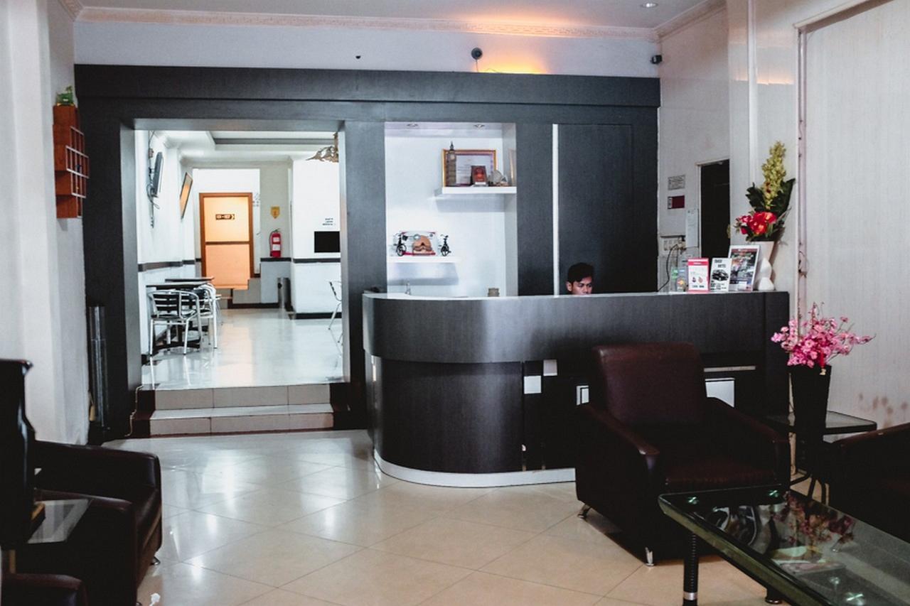 Reddoorz Plus Near Palembang Indah Mall Екстер'єр фото
