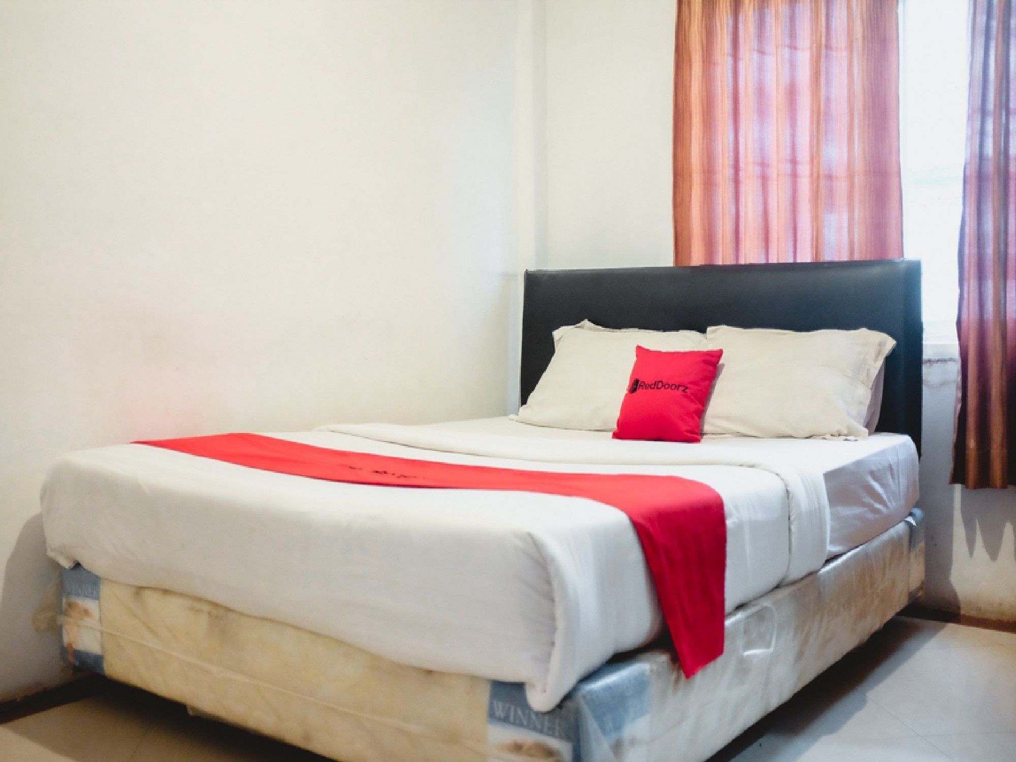 Reddoorz Plus Near Palembang Indah Mall Екстер'єр фото