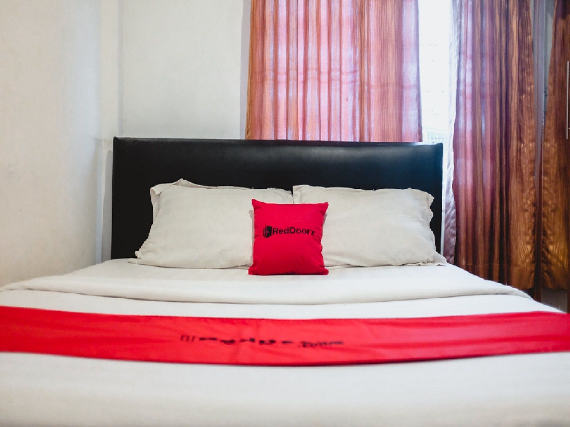 Reddoorz Plus Near Palembang Indah Mall Екстер'єр фото