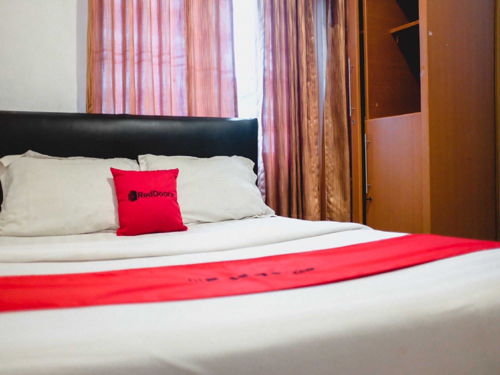 Reddoorz Plus Near Palembang Indah Mall Екстер'єр фото